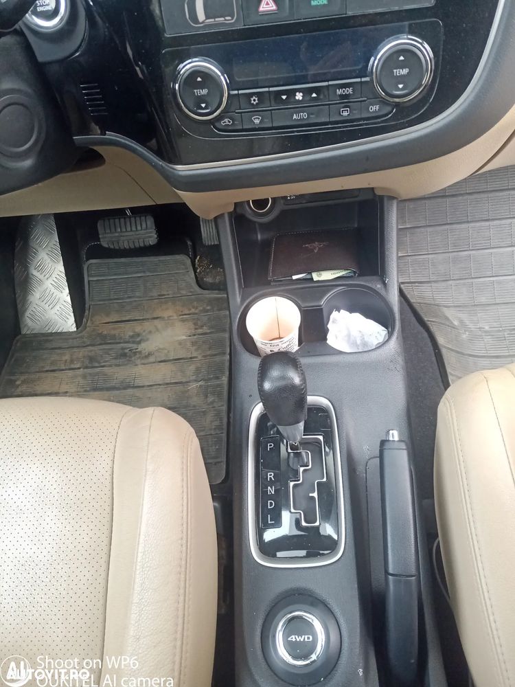 Mitsubishi Outlander 2.2 DI-D 4WD Automatik Instyle - 8