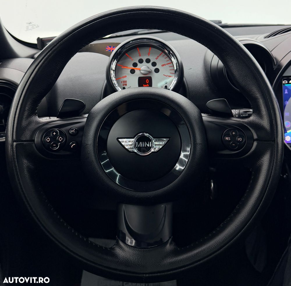 Mini Countryman Cooper D ALL4 - 32