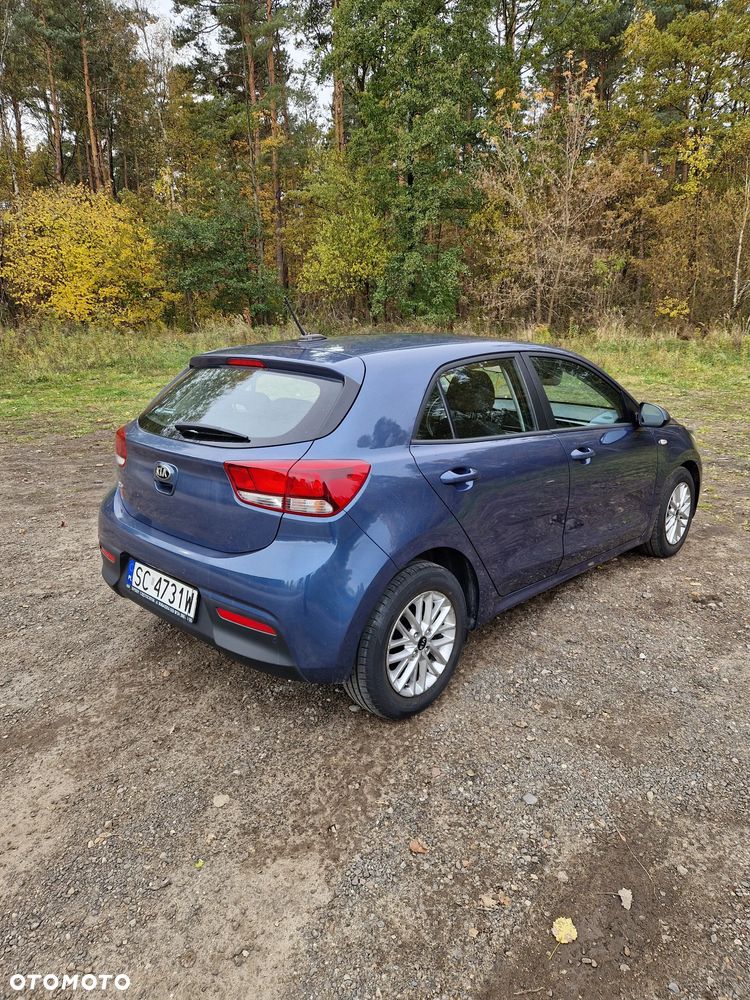 Kia Rio - 10