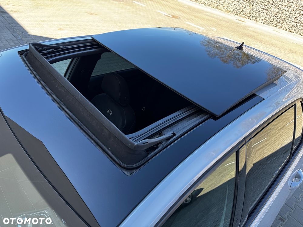 Volkswagen Golf - 31