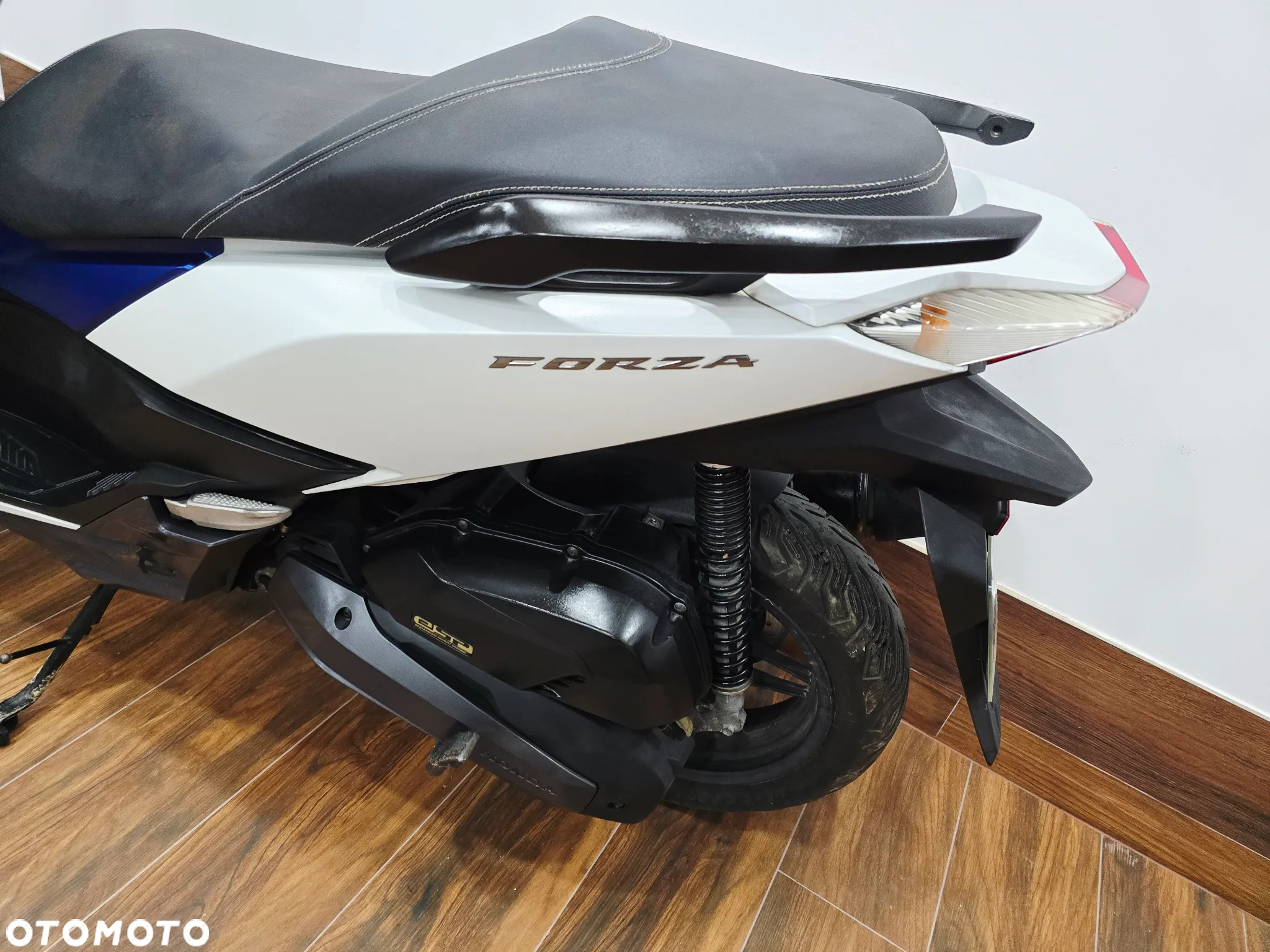 Honda NSS - 11