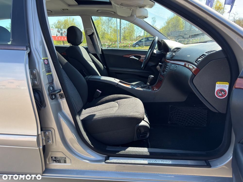 Mercedes-Benz Klasa E 220 CDI Automatik Classic BusinessEDITION - 27