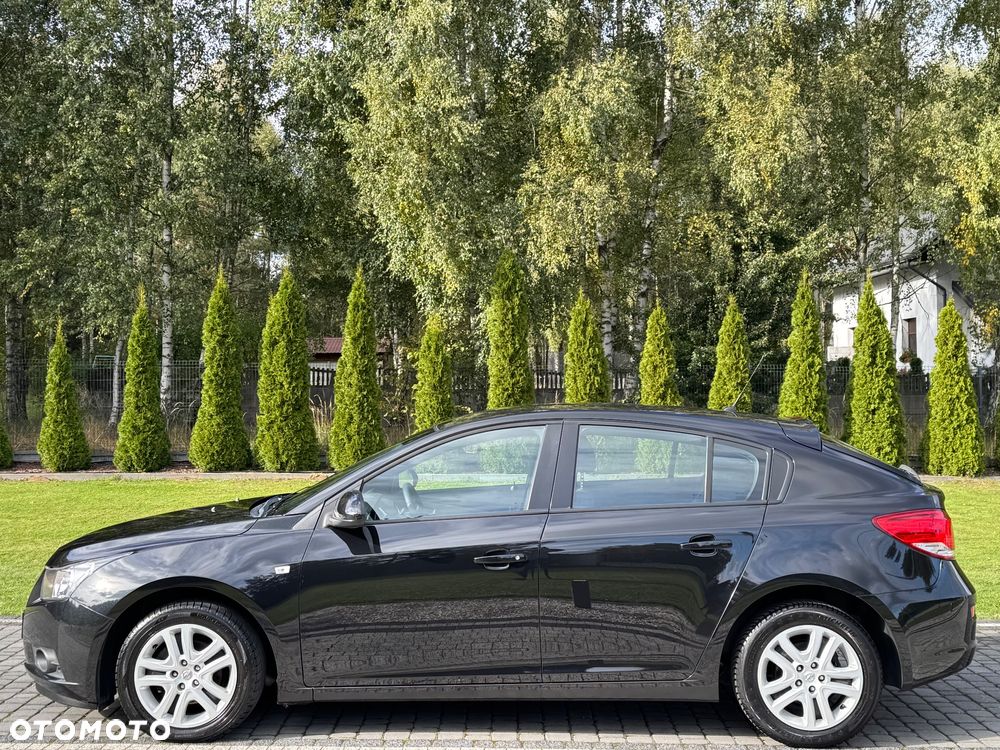 Chevrolet Cruze 1.8 LT - 23