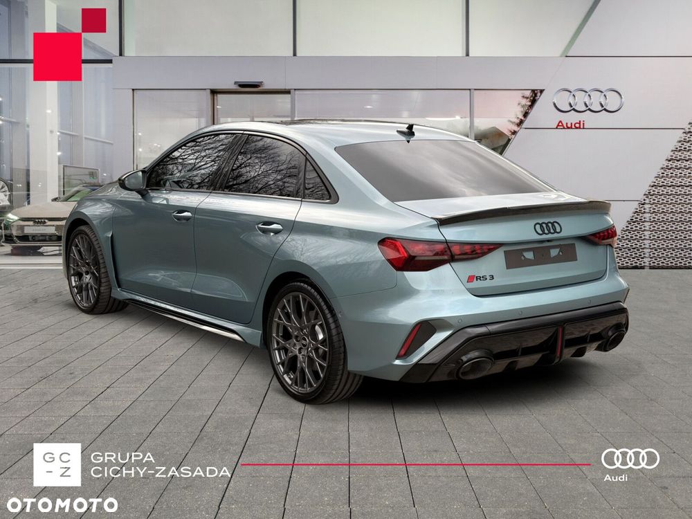 Audi RS3 Limousine - 3