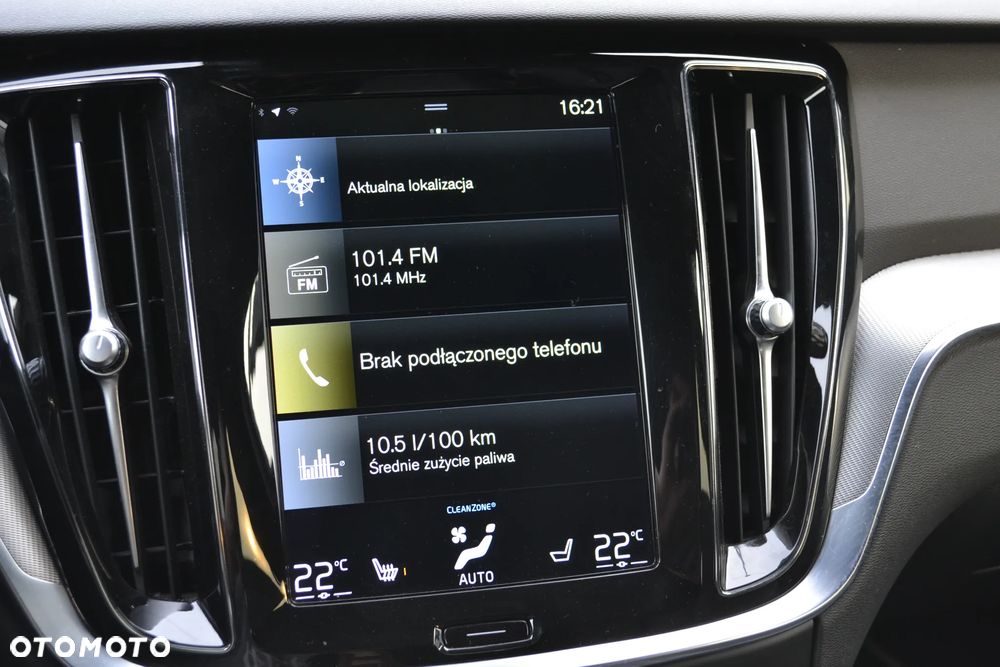 Volvo V60 B3 B R-Design - 32