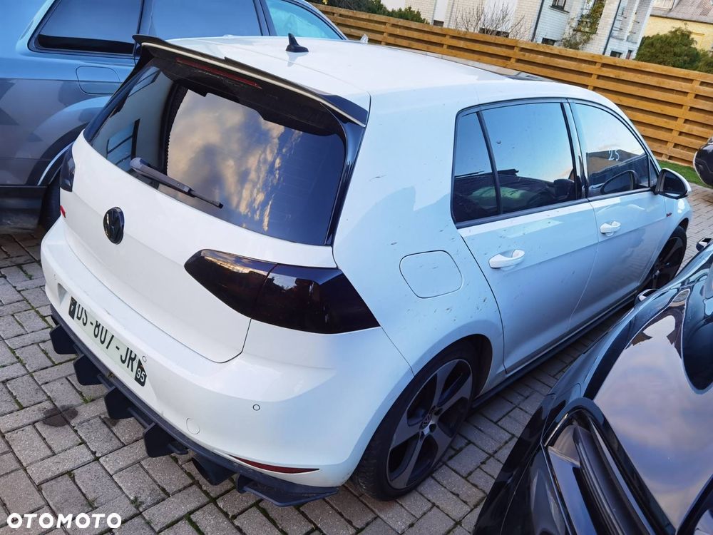 Volkswagen Golf GTI Performance BlueMotion Technology DSG - 6
