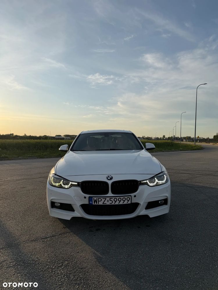 BMW Seria 3 330i xDrive Edition M Sport Shadow - 3