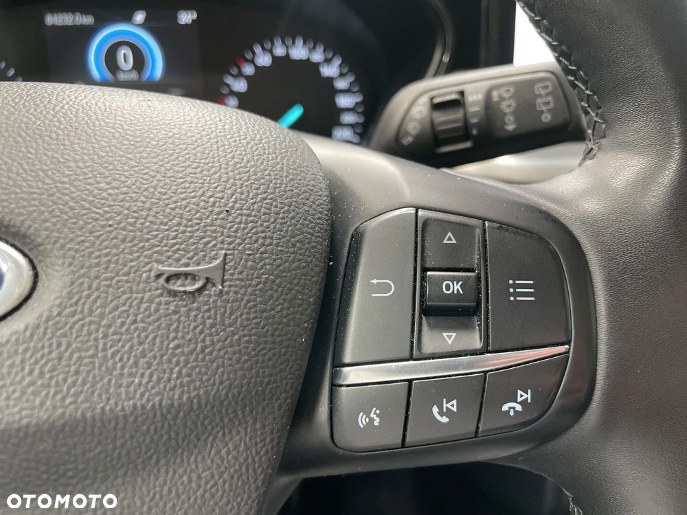 Ford Focus 1.0 EcoBoost Titanium - 26