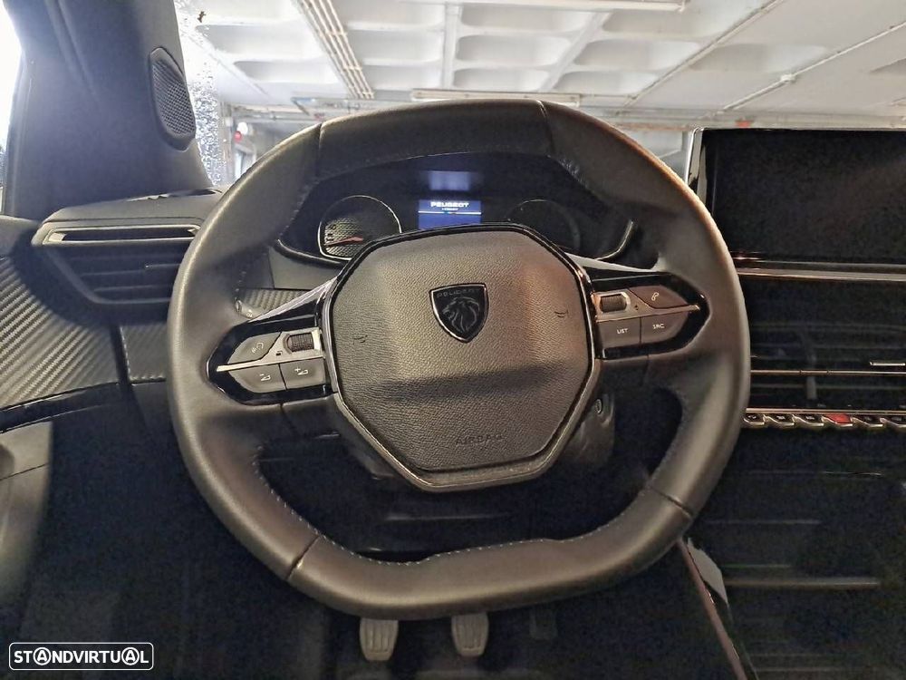 Peugeot 2008 1.2 PureTech Style - 12