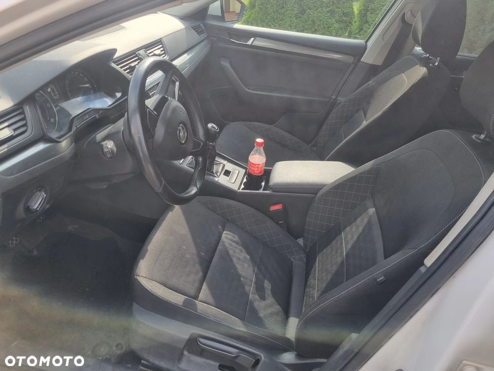Skoda Superb 1.6 TDI Active - 12
