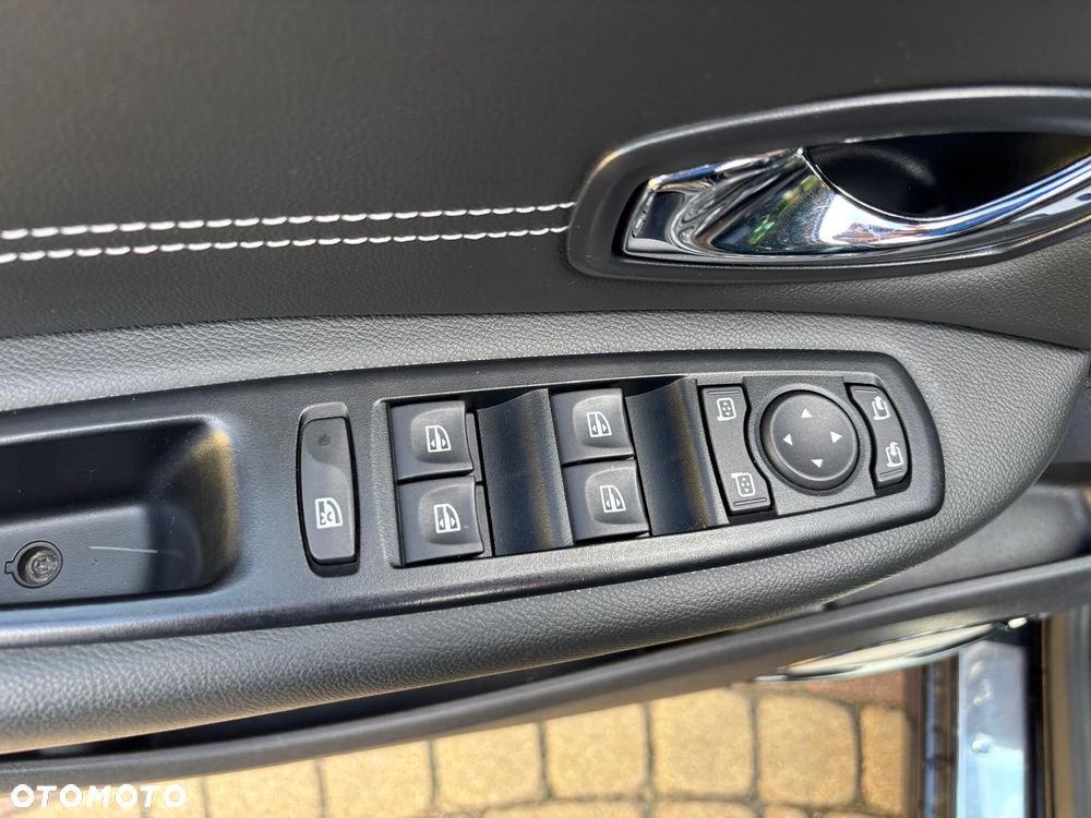 Renault Scenic Energy dCi 110 S&S Bose Edition - 31