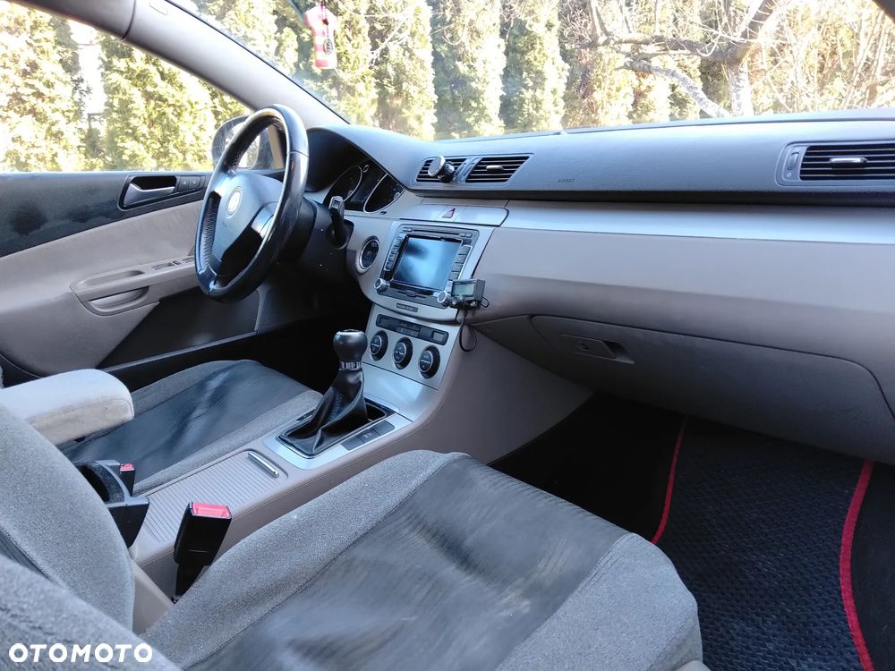 Volkswagen Passat - 9