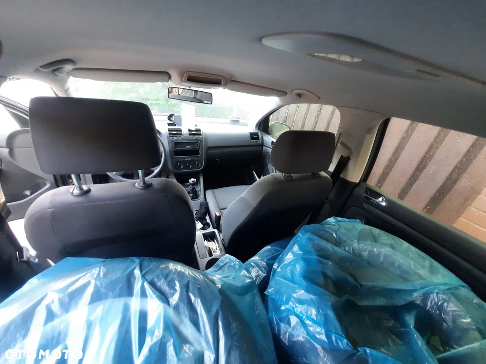 Volkswagen Golf 1.4 FSI Comfortline - 4