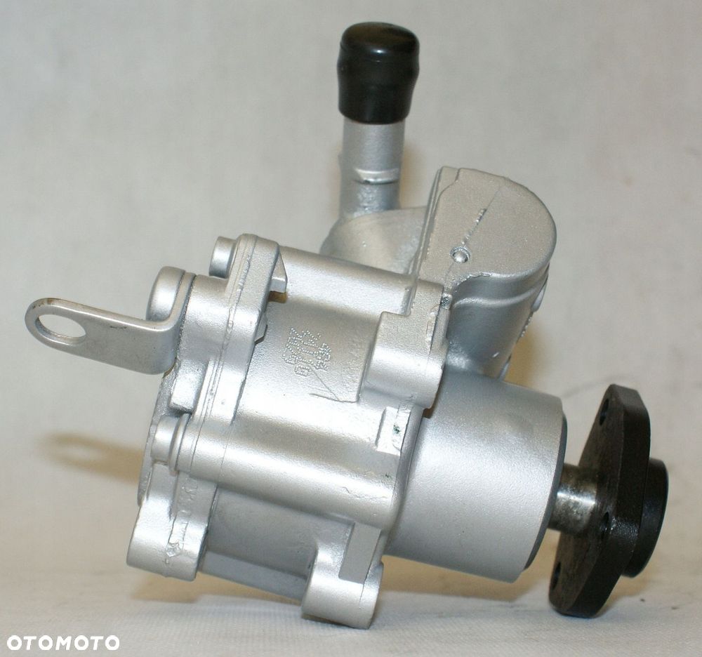 POMPA WSPOMAGANIA BMW 2.0D E90 E91 32414051133 - 3
