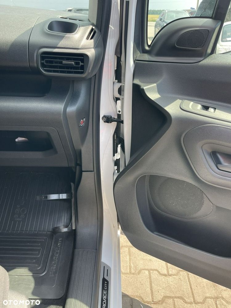 Toyota Proace City - 16
