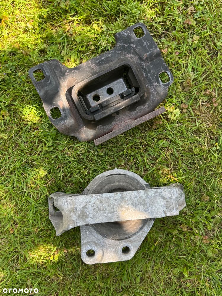 Mazda 5 CR 2005/2007 i 2008/2010r zderzak przedni tylny maska błotnik wzmocnienie belka chłodnice stan b.dobry Europa zwykle i xenon ksenon gołe i kompletne !!! Posiadam również zbiorniczki spryskiwaczy  spryskiwacze lamp  halogeny kratki  Grill i dużo innych Czesci do mazdy 5 CR !!! - 26