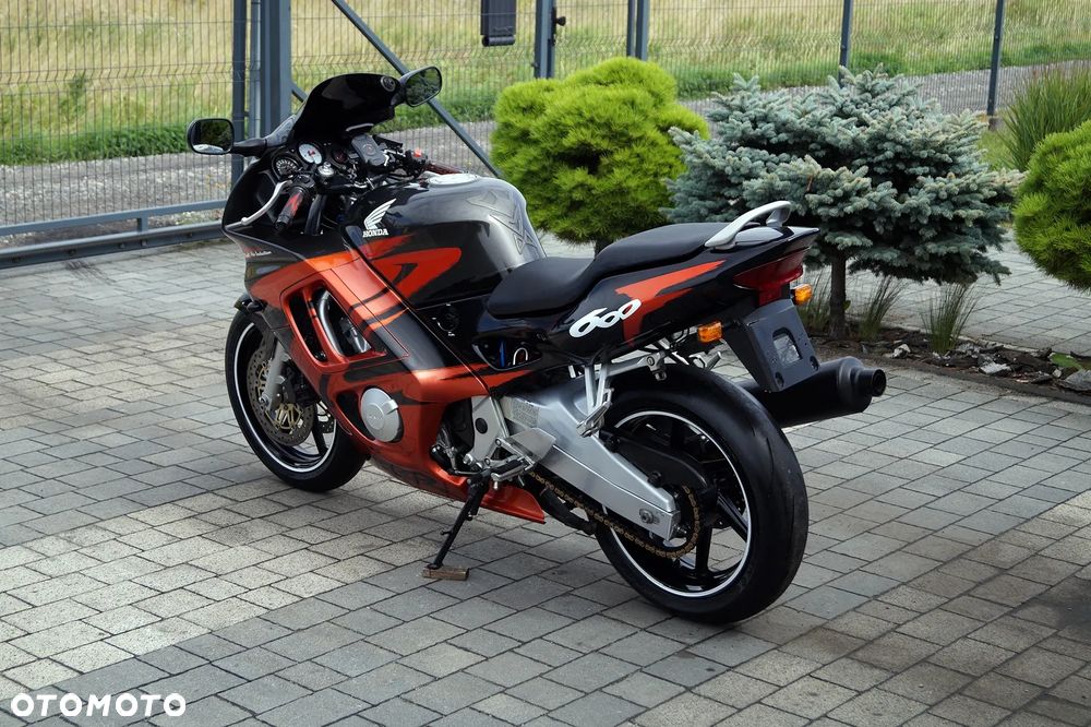 Honda CBR - 9