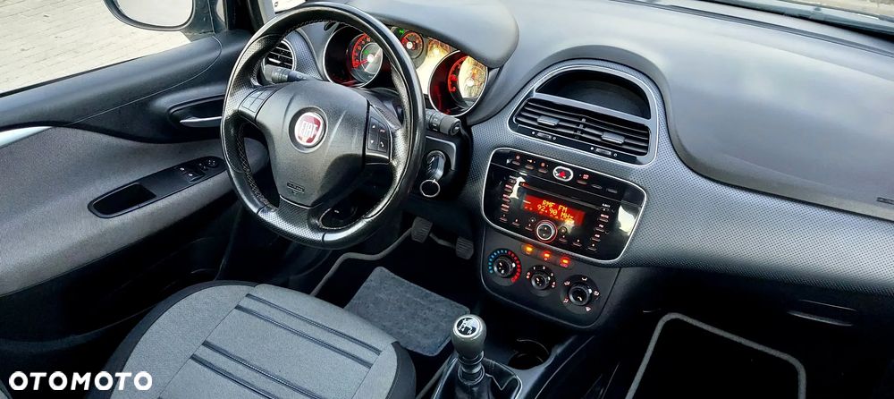 Fiat Punto Evo 1.4 8V Racing - 38
