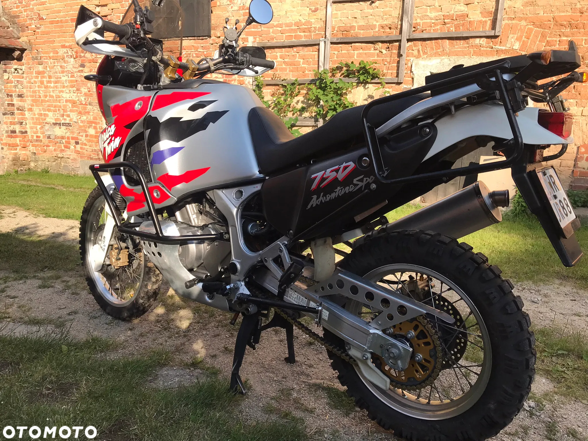 Honda XRV