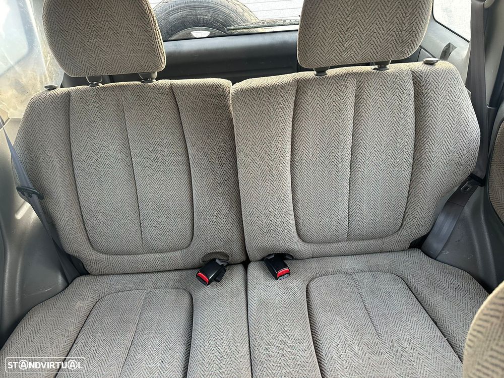 Suzuki Grand Vitara Metal Top 2.0 TDi - 7