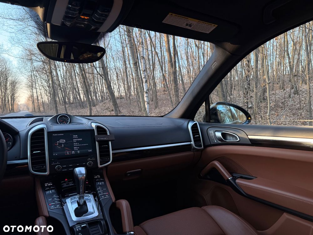 Porsche Cayenne S - 18