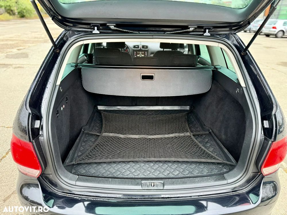 Volkswagen Golf 1.6 TDI DPF BlueMotion Technology MATCH - 21