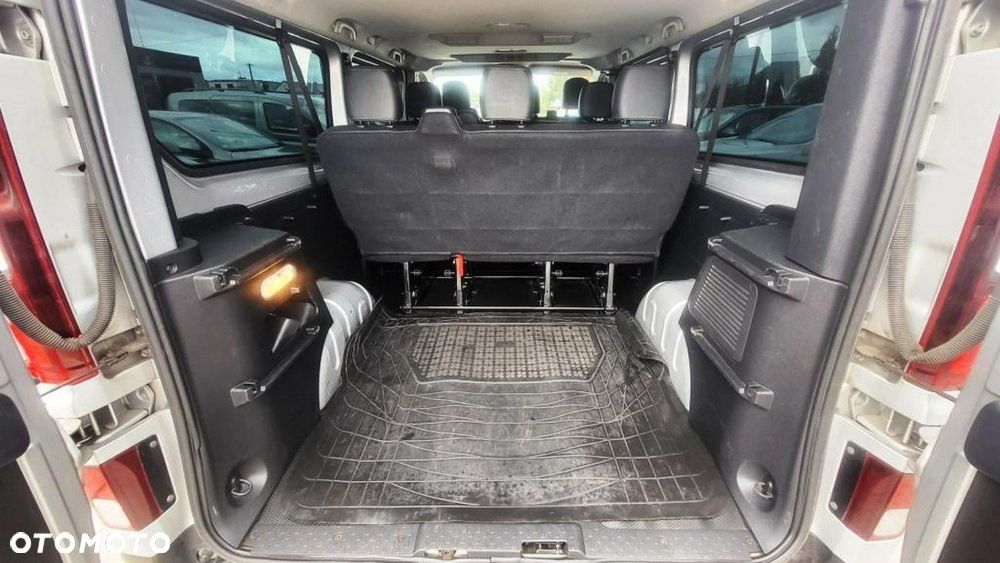 Renault Trafic - 14