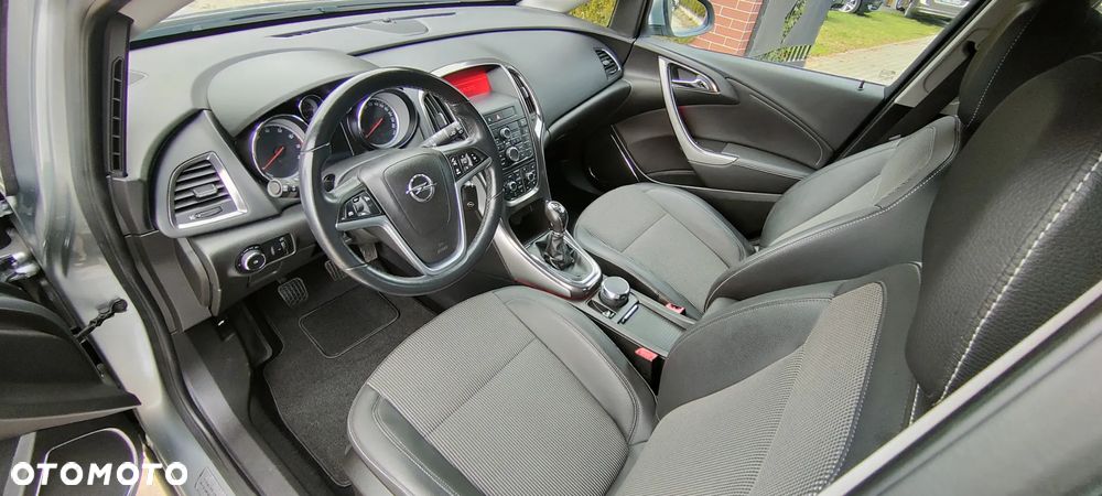 Opel Astra 1.6 Cosmo - 27