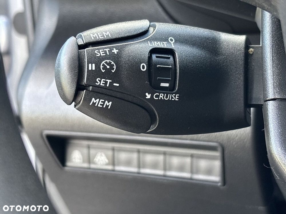 Toyota Proace City Verso 1.5 D-4D Business - 25