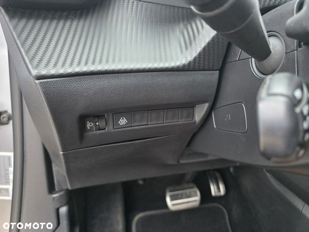 Peugeot 2008 1.5 BlueHDi Allure S&S EAT8 - 20