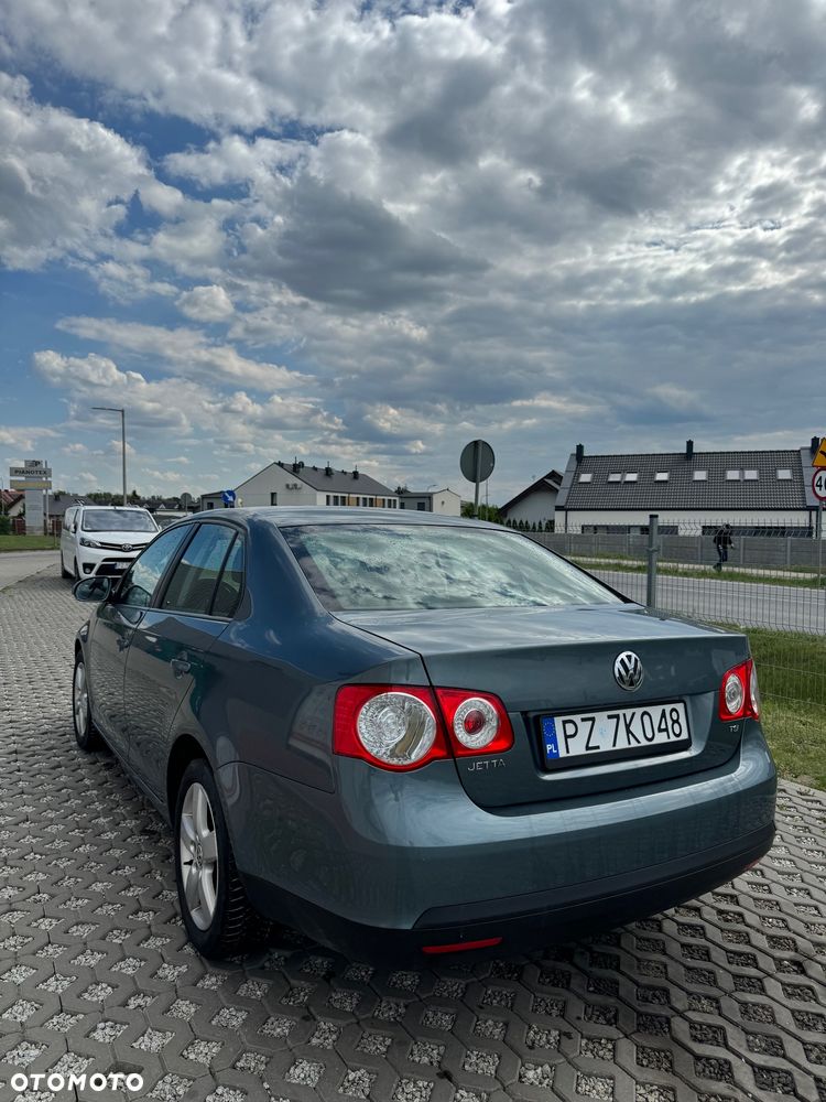 Volkswagen Jetta 1.4 TSI Trendline - 6