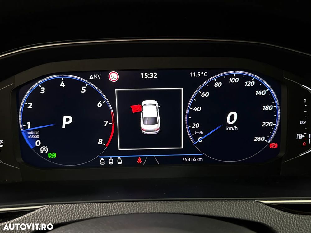 Volkswagen Passat - 11