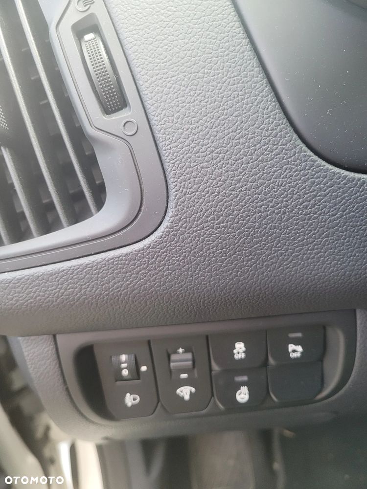 Kia Rio 1.2 Attract - 12