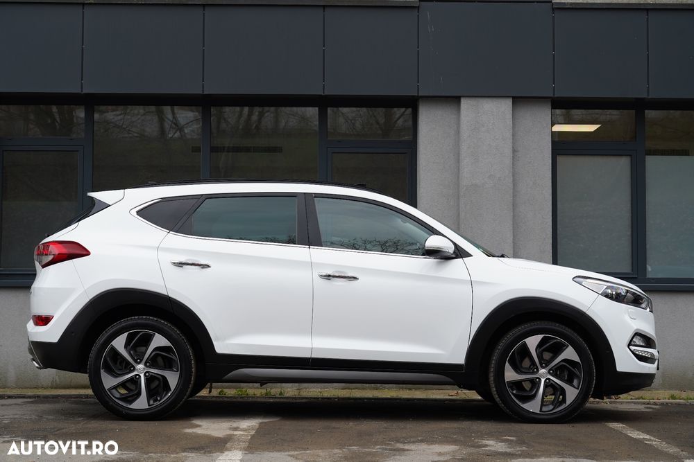 Hyundai Tucson 2.0 CRDI 4WD Automatik Premium - 24