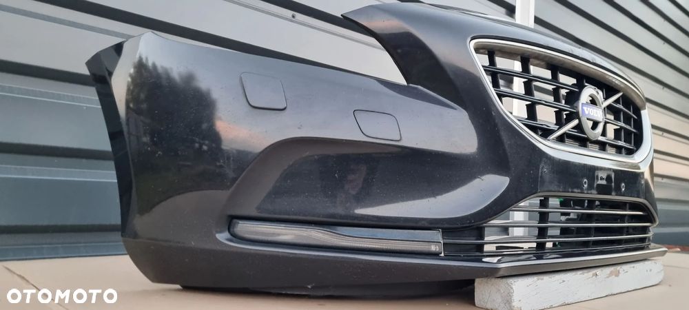 VOLVO V40 II 2012- Zderzak przód oryginał MC054 - 4