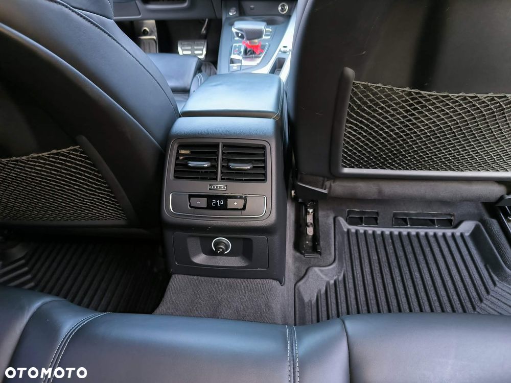 Audi A4 Avant 45 TFSI quattro S tronic S line - 17