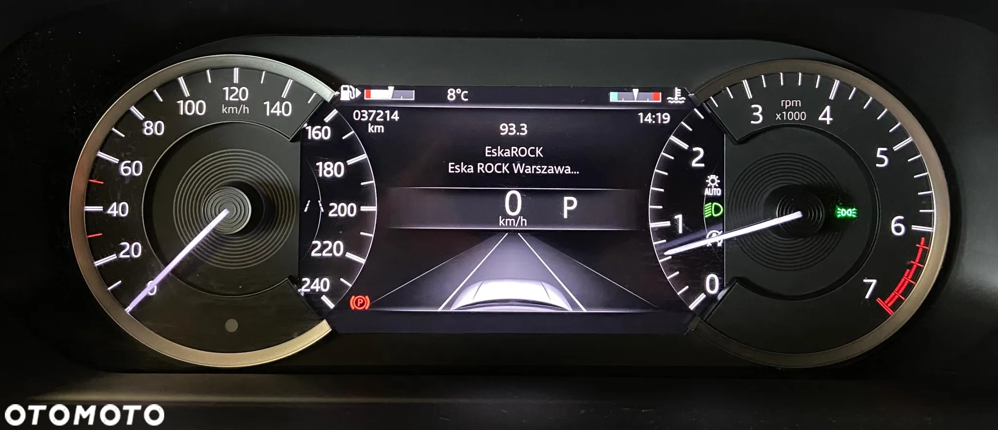 Land Rover Discovery V 2.0 P300 R-Dynamic SE - 17