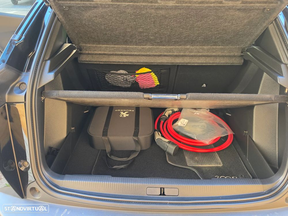 Peugeot e-2008 Allure Pack - 4