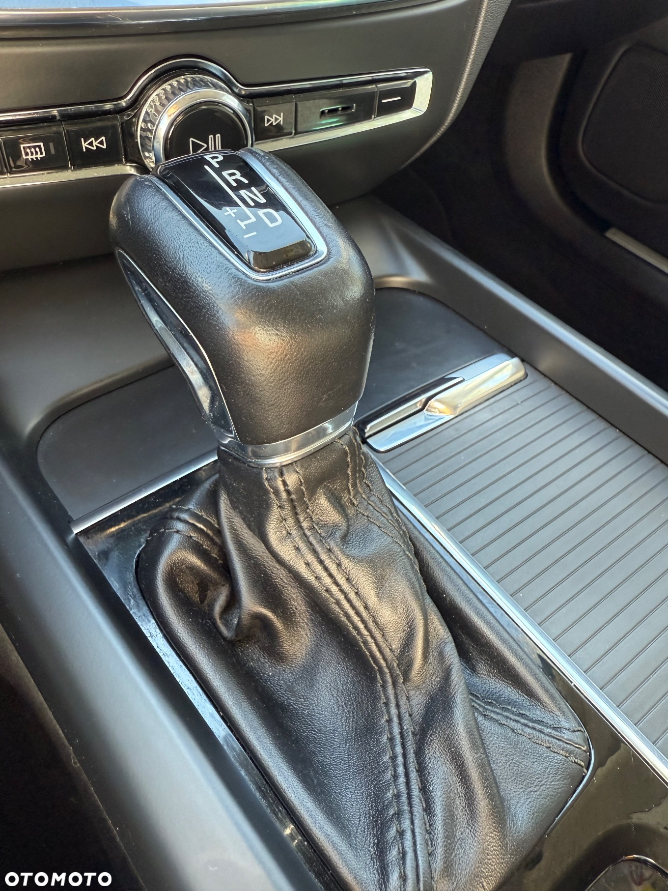 Volvo V60 D3 Geartronic R-Design - 9