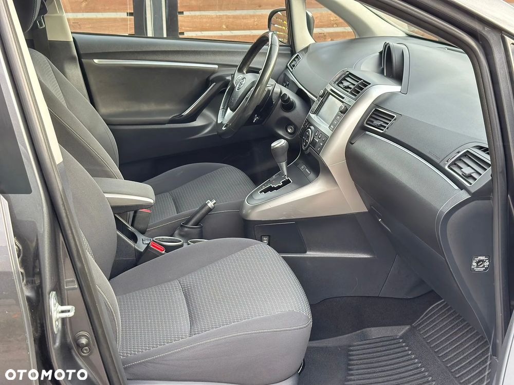 Toyota Verso 1.8 Premium 7os MS - 27