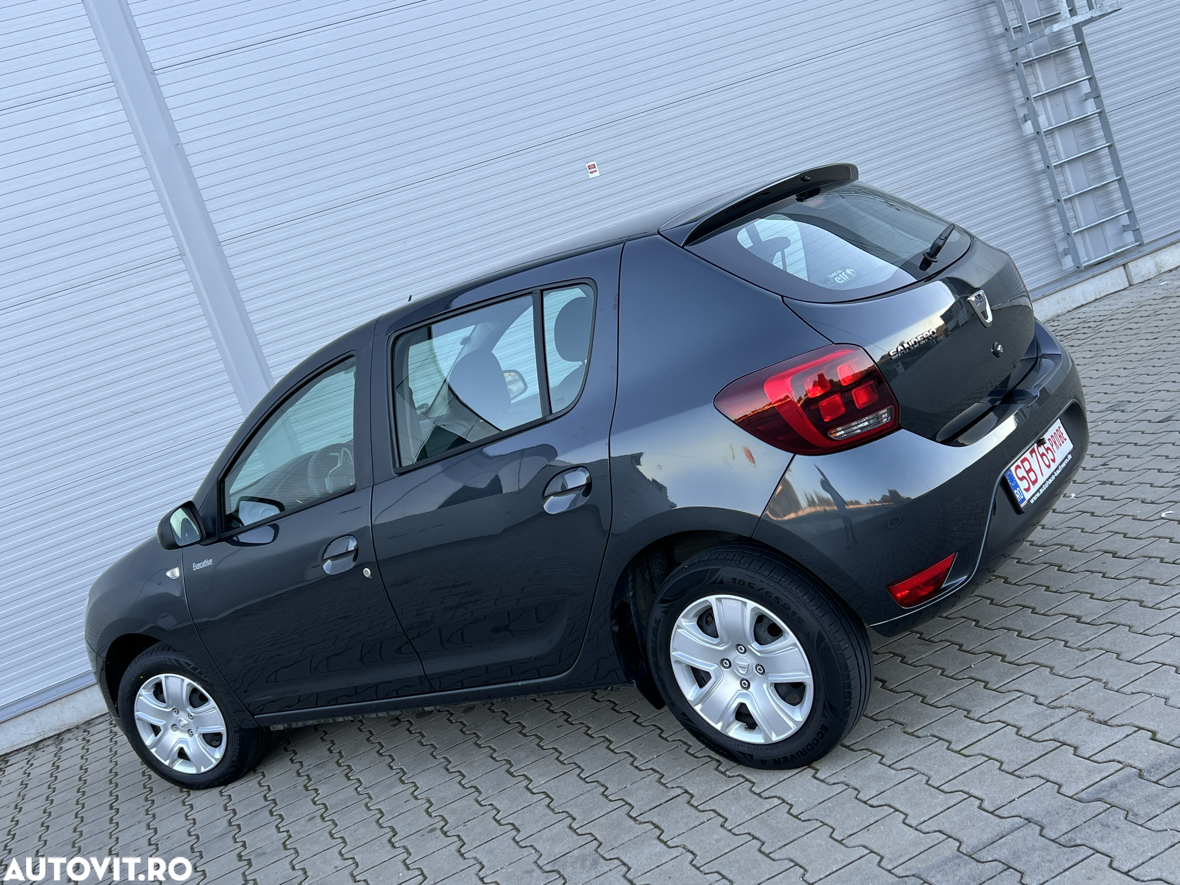 Dacia Sandero SCe 75 Comfort - 3