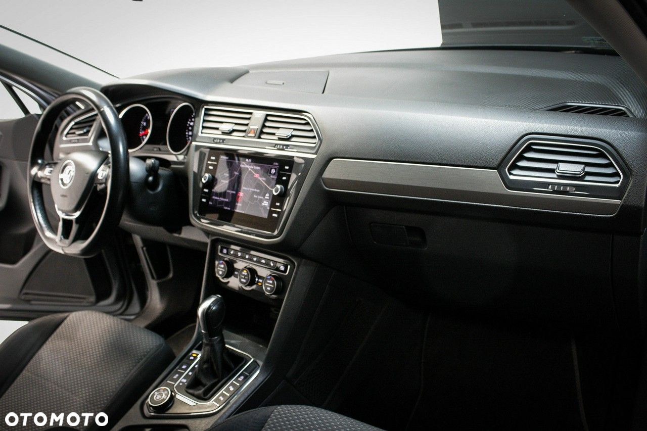 Volkswagen Tiguan - 21