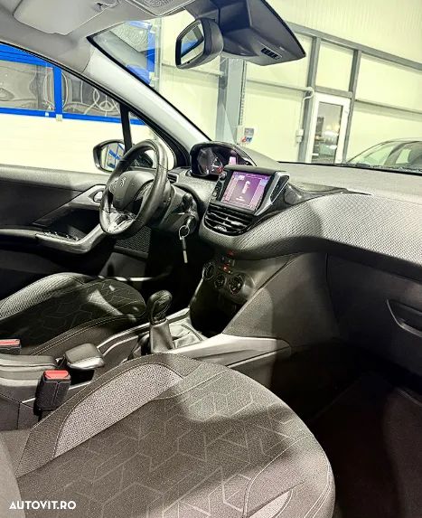 Peugeot 2008 PureTech 82 Allure - 7