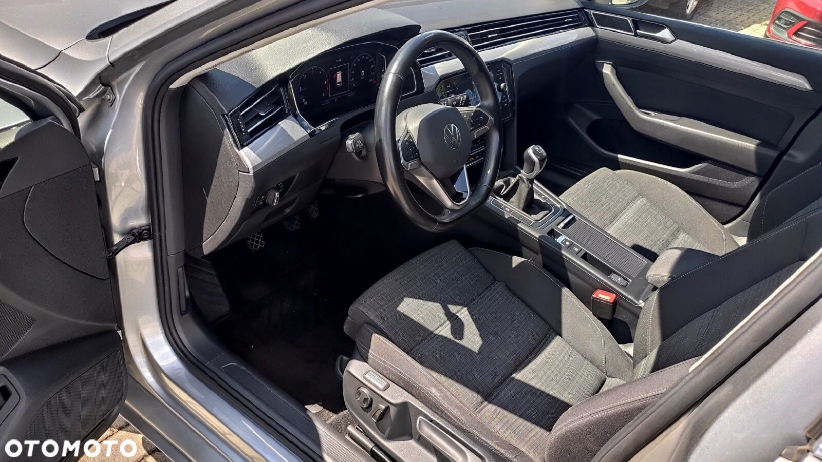 Volkswagen Passat - 10