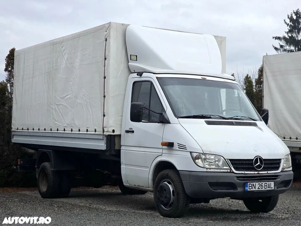 Mercedes-Benz Sprinter - 2
