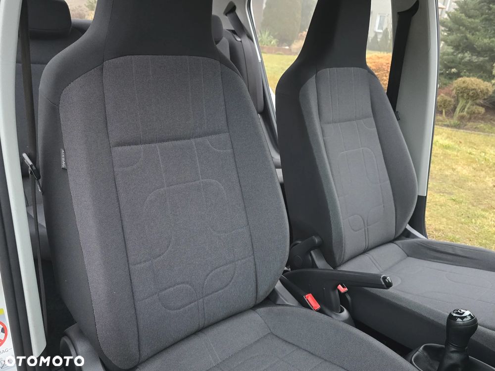 Volkswagen up! 1.0 move - 24