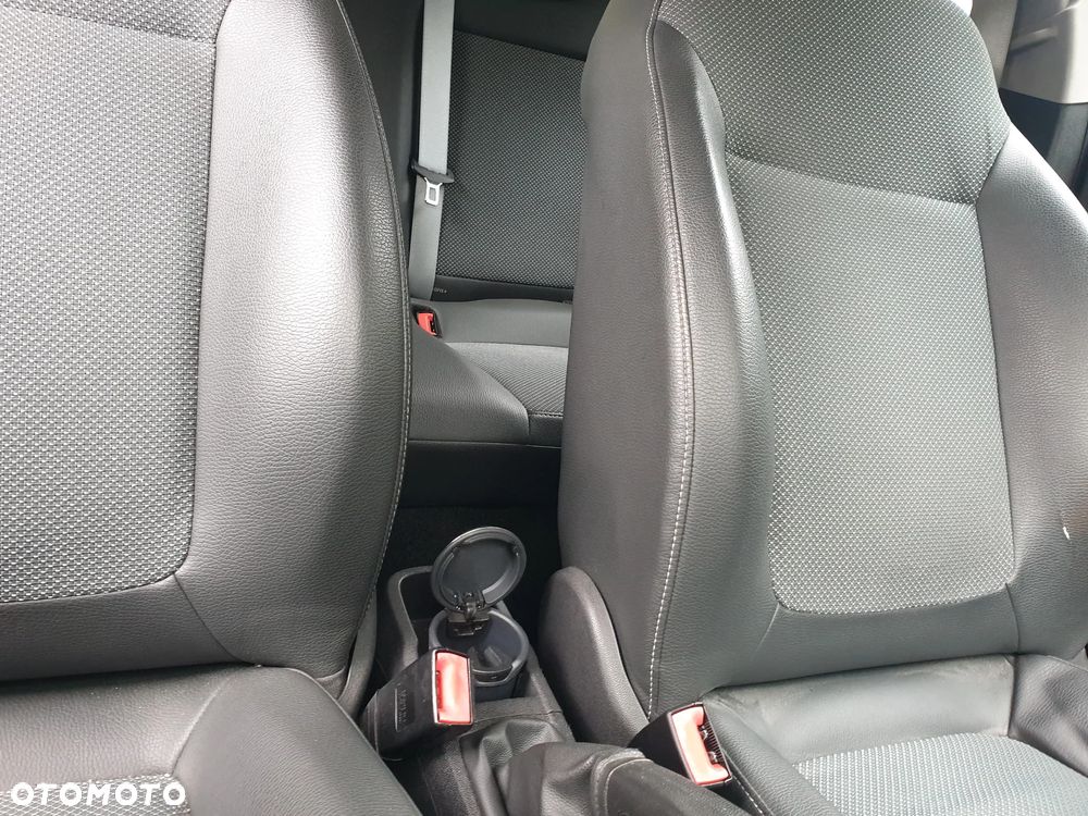 Opel Corsa 1.4 16V Cosmo - 13