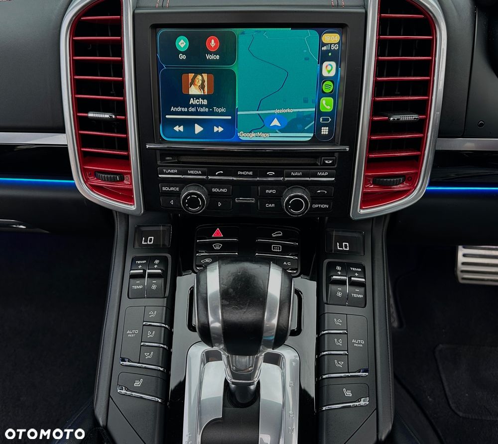 Porsche Cayenne GTS - 17
