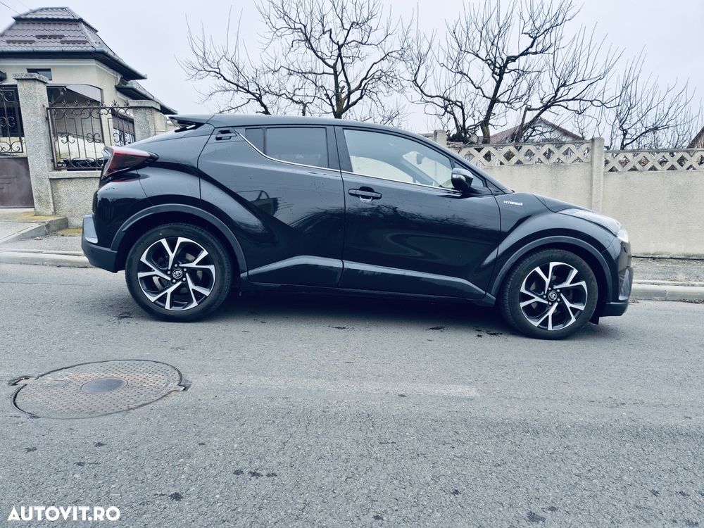 Toyota C-HR Hybrid Style - 10