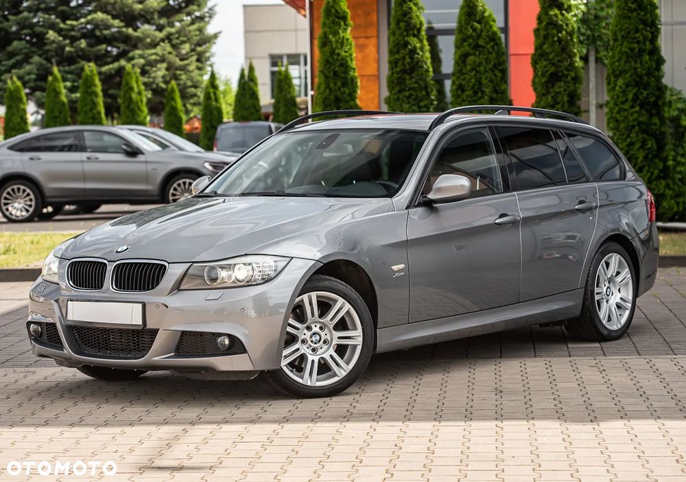 BMW Seria 3 320d xDrive DPF Touring - 6